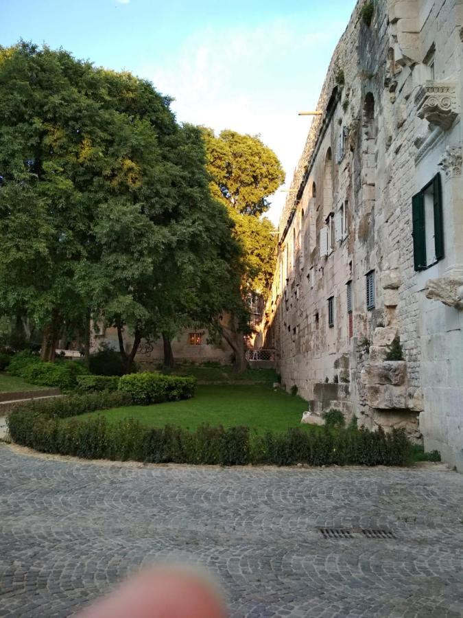 Studio Sfinga In The Heart Of Diocletian'S Palace Split Exterior photo