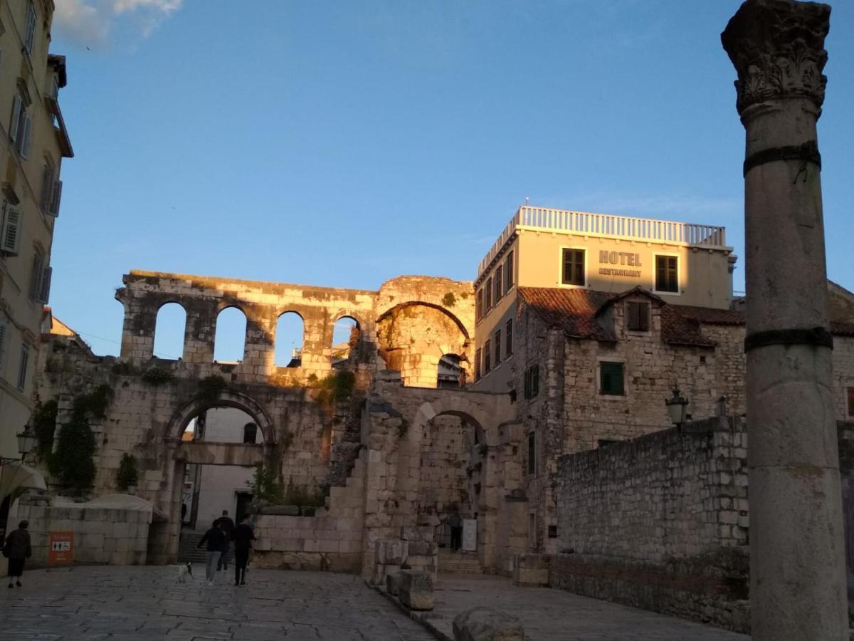 Studio Sfinga In The Heart Of Diocletian'S Palace Split Exterior photo